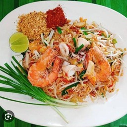 ผัดไทยทะเล