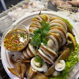 หมึกไข่ 2 ตัว