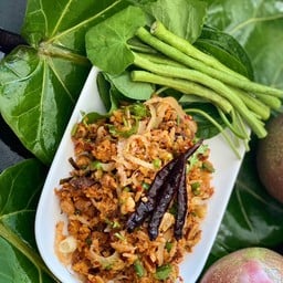 แหนมคลุก