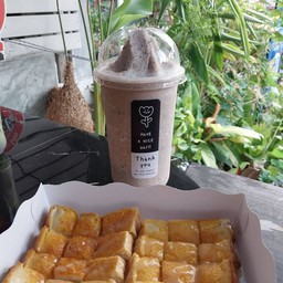 โค้กใส่น้ำแข็ง+เนย นม น้ำตาล