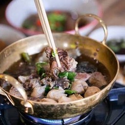 เนื้อตุ๋นหม้อไฟ ลูกชิ้นเนิ้อ