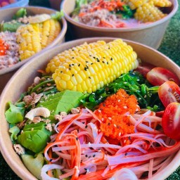 สลัดเฉิดฉาย