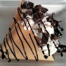 เครปไส้เยิ้ม ซอยหงสกุล