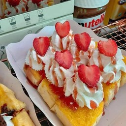 ข้าวหมูทอดกระเทียมพริกสดxข้าวไข่ข้น byพั้นซ์เพ้นท์