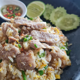ข้าวผัดหมู