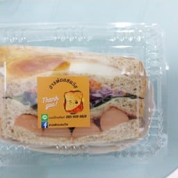 แซนวิชสุขภาพไข่ดาวไส้กรอก