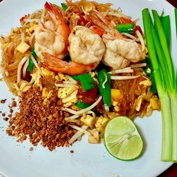 ผัดไทกุ้งสด