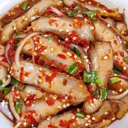 ยำคอหมูย่างเเท้