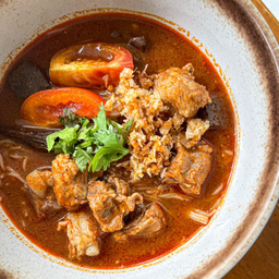 ขนมจีนน้ำเงี้ยวหมู กระดูกอ่อน