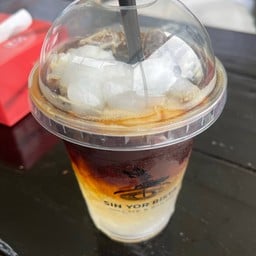 ซินยอริสต้า คาเฟ่ & บาร์