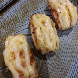 แซลมอน(ชีส)เบิร์น