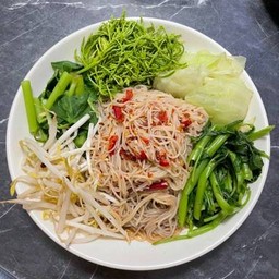 ข้าวปุ้นซาวผักรวมลวก (ไม่มีเส้นมะละกอ)