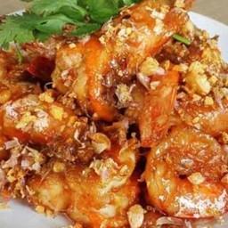 ข้าวกุ้งทอดกระเทียมพริกขี้หนู