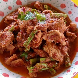 ผักพริกแกง(กับข้าว)