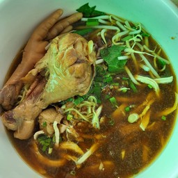 ก๋วยเตี๋ยวไก่น้ำพิเศษ