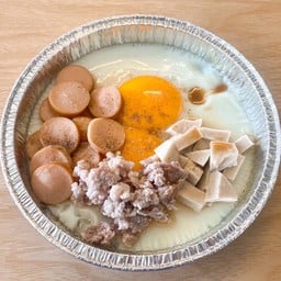 LaCha Kitchen - กะเพรา + ไข่ข้น