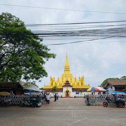 วัดพระธาตุหลวง เวียงจันทน์