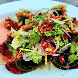 ยำไข่เยี้ยวม้า