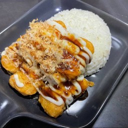 ข้าวนักเก็ตราดซอสทาโกะยากิ