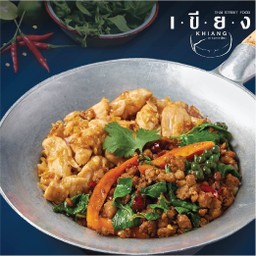 (2รัก) ข้าวกะเพราดิบเถื่อน(เนื้อโคขุน) + ไก่กระเทียม