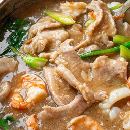 ครัว แม่เพชร อาหารตามสั่ง ก๋วยจั๊บรสเด็ด