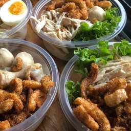 หมี่คลุกไก่ฉีก by นนนี่