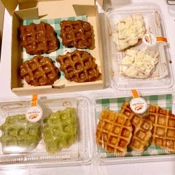 หมูย่าง Lyn (สาขา3) ตลาดประยูรรัตน์ (สาขา3)