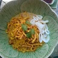 ข้าวซอย ปลาหมึก