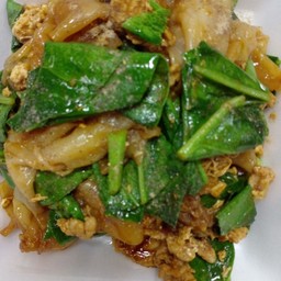 ผัดชีอิ้วหมู