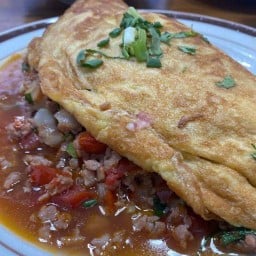 ล้าน กะเพรา 25 & ขนมปังปิ้งใส้ทะลัก