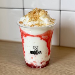 STRAWBERRY CHEESECAKE FRAPPE