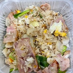 ข้าวผัดเบคอน