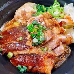 บะหมี่เกี๊ยวกุ้งหน้ารวม