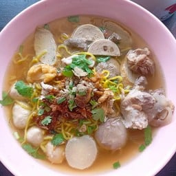 ร้านอาหารตามสั่ง ช.พันเมืองระยอง ซอยรุ่งนภาซอยตรงข้ามTOT
