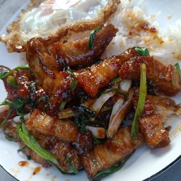 อาหารตามสั่งหมูอ้วน