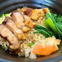 บะหมี่หมูกรอบ