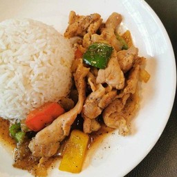 ข้าวหมูพริกไทยดำ