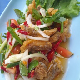 ยำปลาสลิดกรอบ