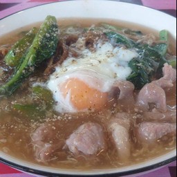 ราดหน้ายอดผัก