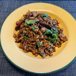 กะเพราหมูสับ