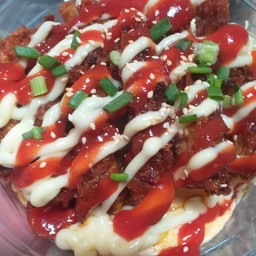 หมูทงคัตสึครีมซอสไขข้นราดข้าว