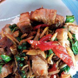 ผัดวุ้นเส้นขี้เมา (ราดข้าว)