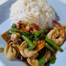 ข้าวกระเพราทะเล