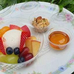 บ้านกรีกโยเกิร์ต by pum กรีกโยเกิร์ตทำเอง พร้อมผลไม้สด กราโนล่า และน้ำผึ้ง