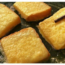 ขนมปังทอดชุบไข่