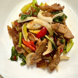 เส้นใหญ่ผัดขี้เมา