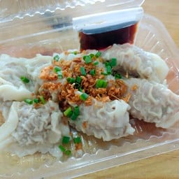 เกี๊ยวลวกจิ้ม