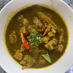 แกงคั่วหมูกระดูกอ่อน