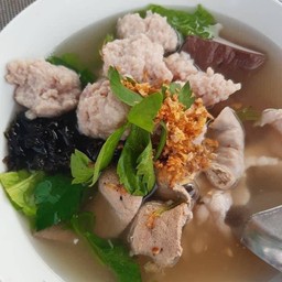 ต้มเลือดหมู เกาเหลาเลือดหมู