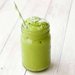 ชาเขียวน้ำผึ้งปั่น